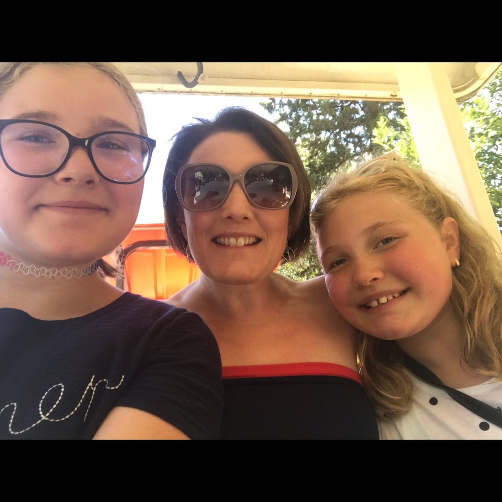 Meet your Posher, Claire